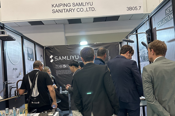 chrome kitchen faucet