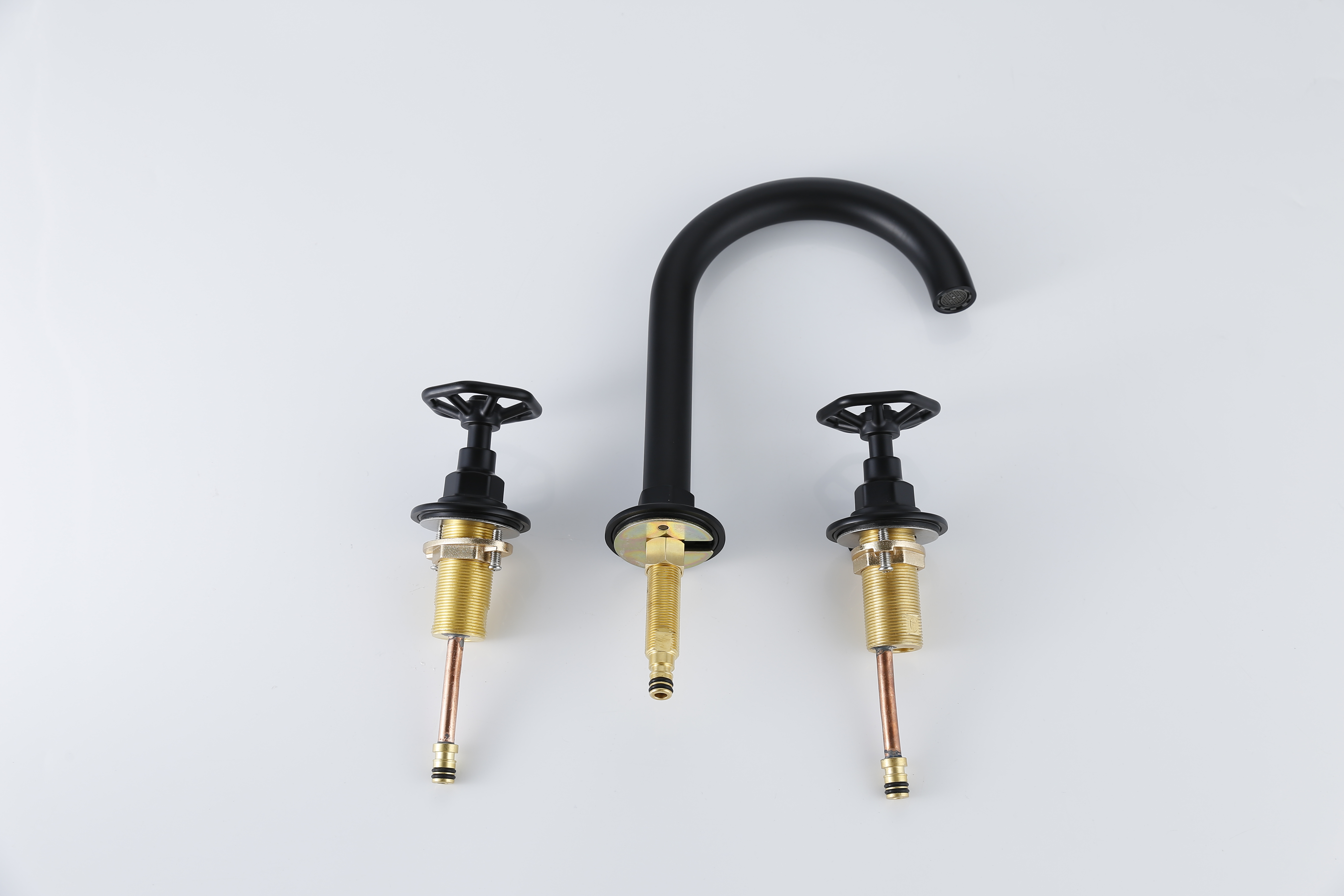 SLY Sells Hot Black Faucets Wholesale