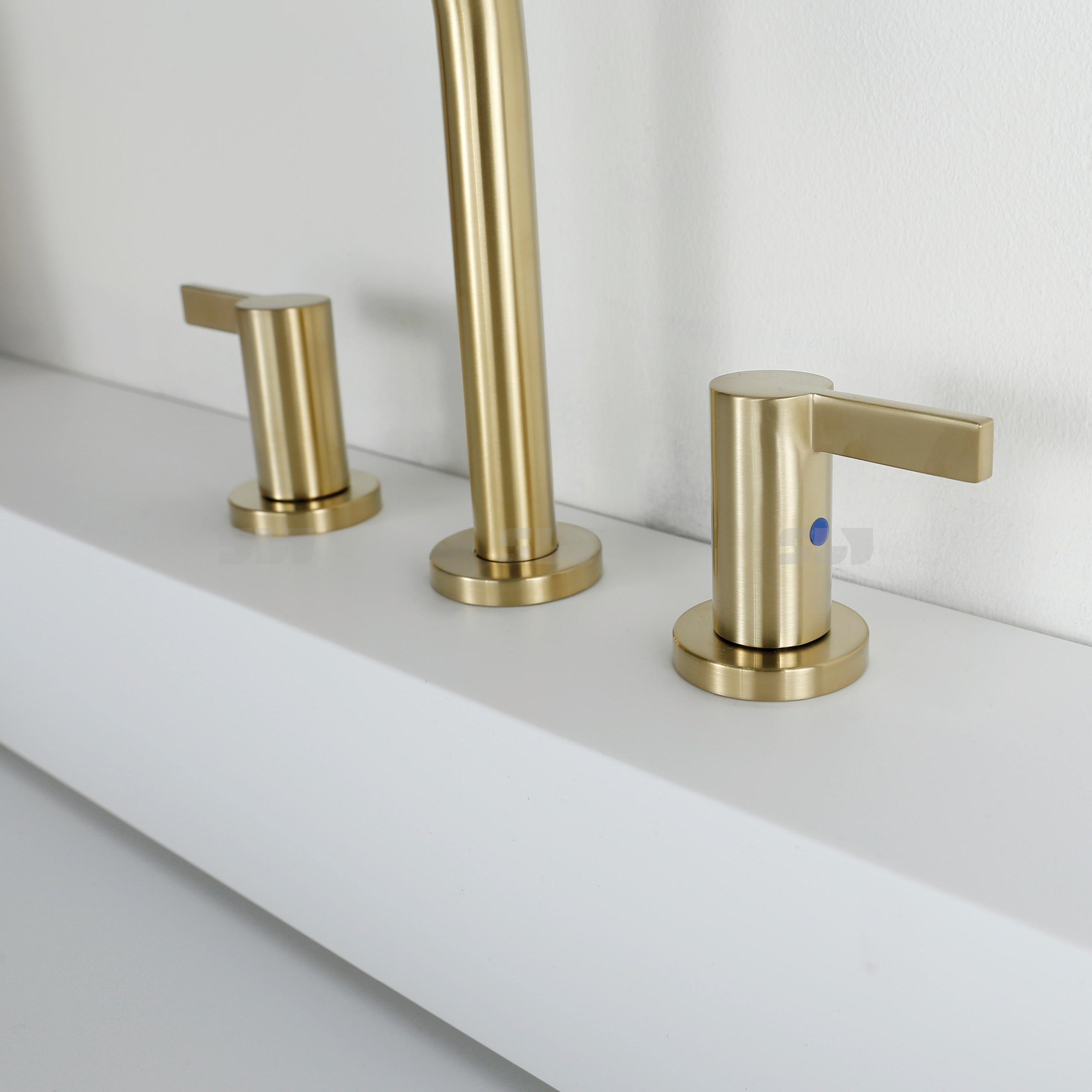 SLY Luxury Gold Wash Face Basin Faucet Widespread 8 Inch 3 Hole Lavatory Sink Faucet