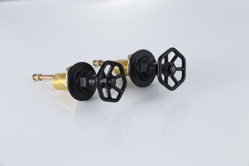 SLY Sells Hot Black Faucets Wholesale