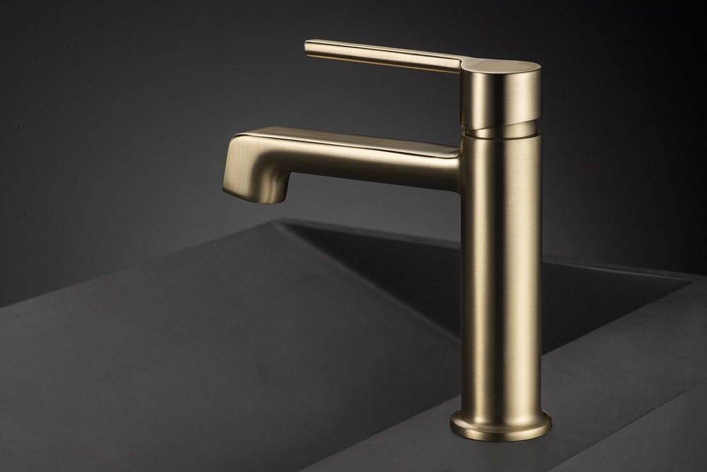 vintage bathroom faucets