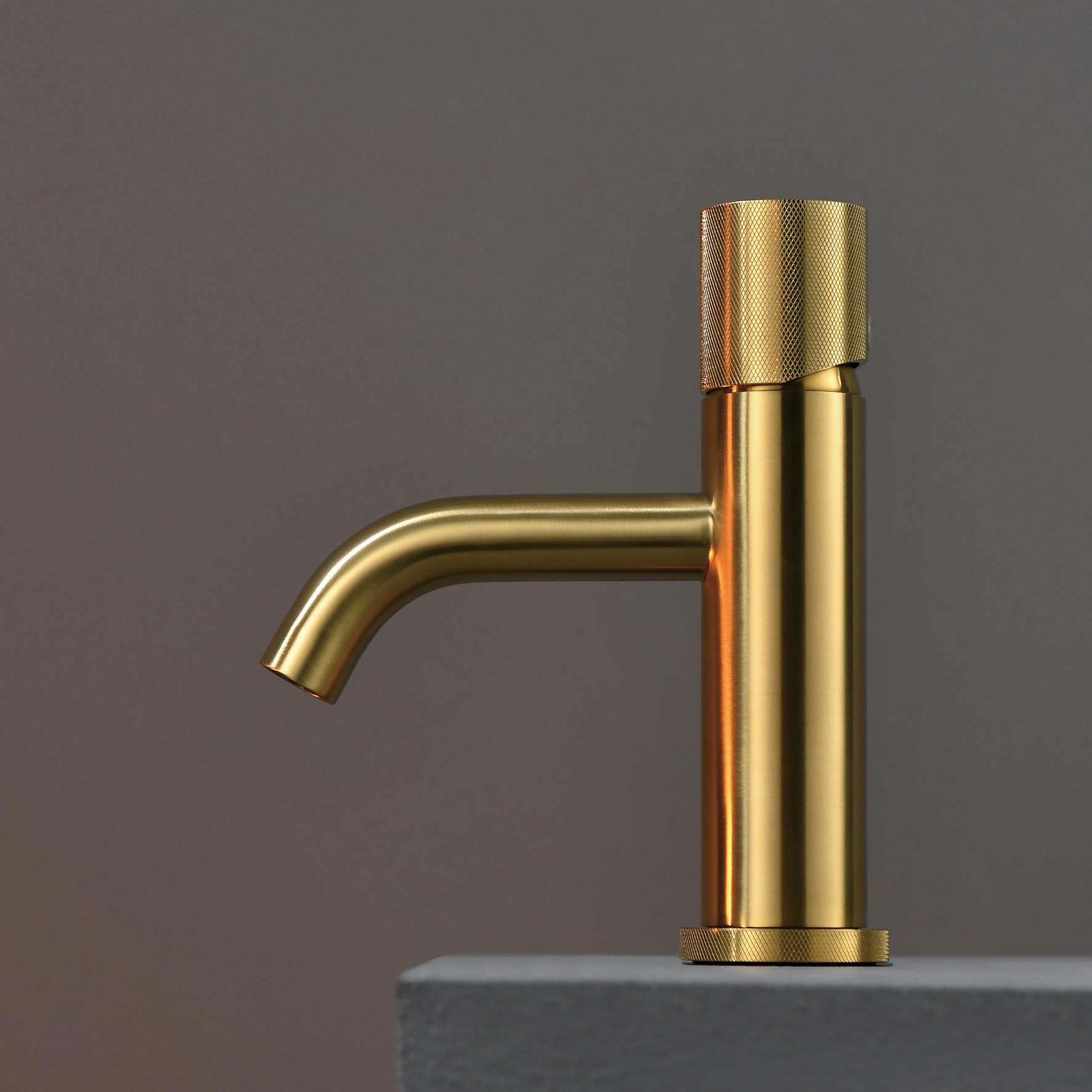 single lever bathroom faucet