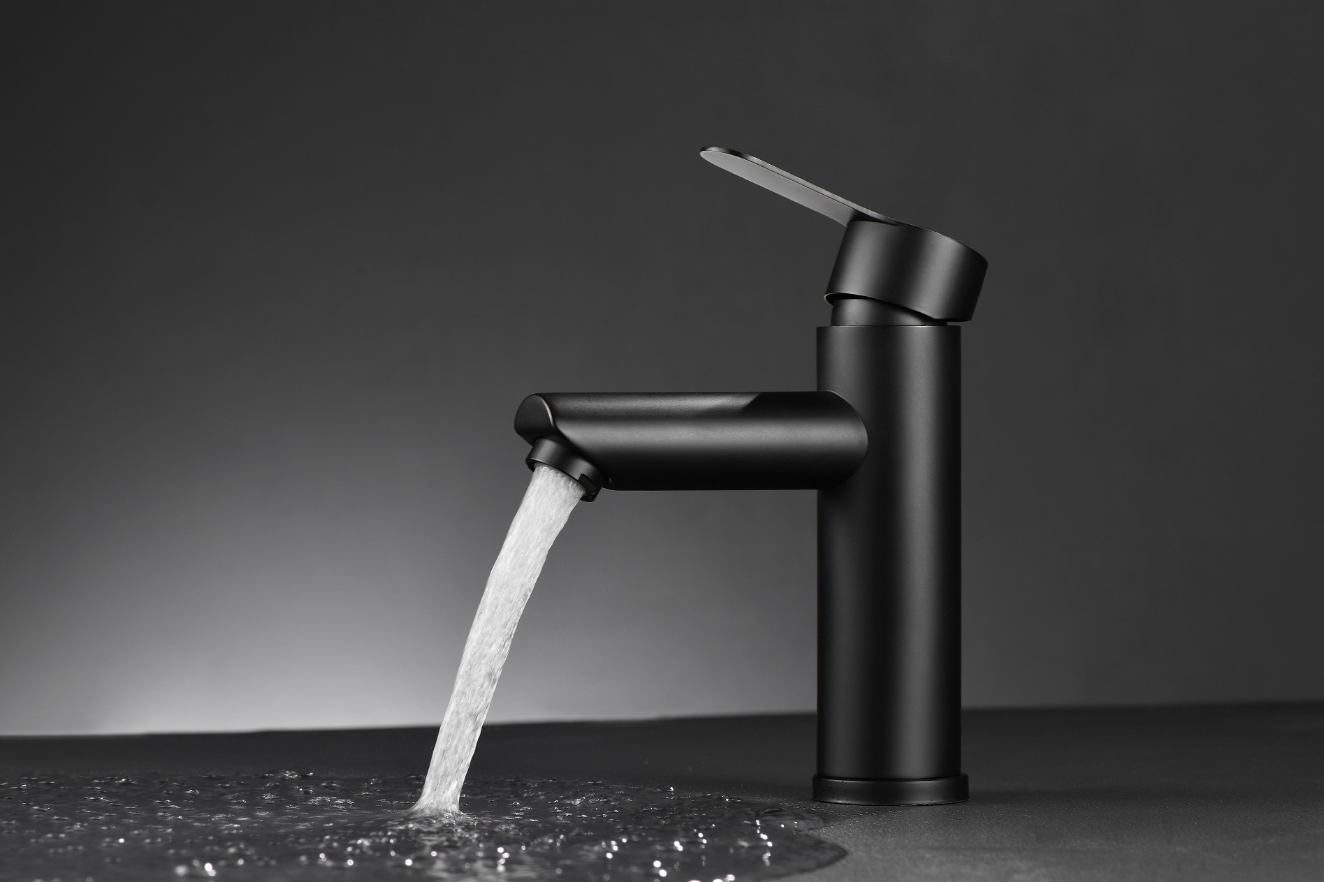 single hole vanity faucet