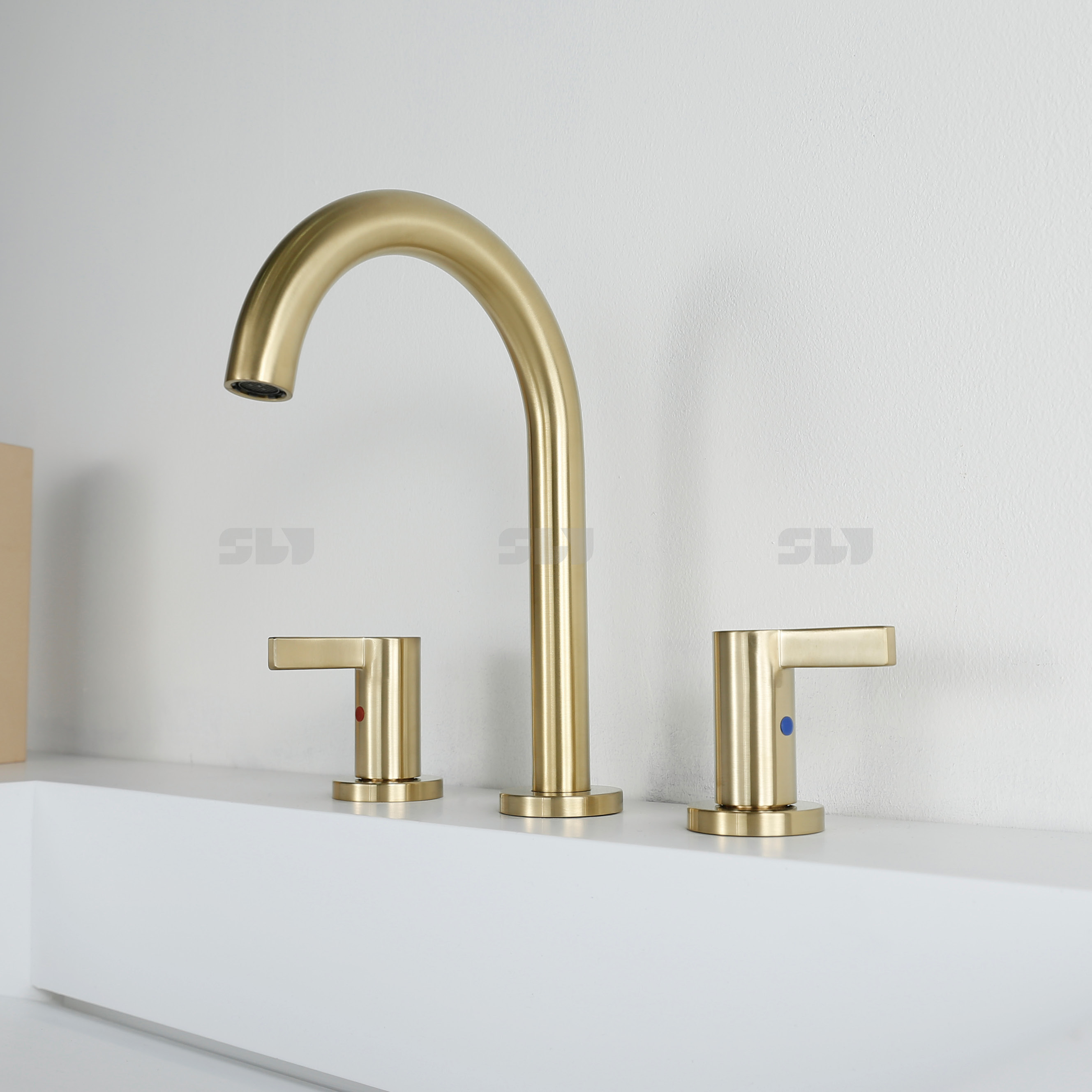 SLY Luxury Gold Wash Face Basin Faucet Widespread 8 Inch 3 Hole Lavatory Sink Faucet
