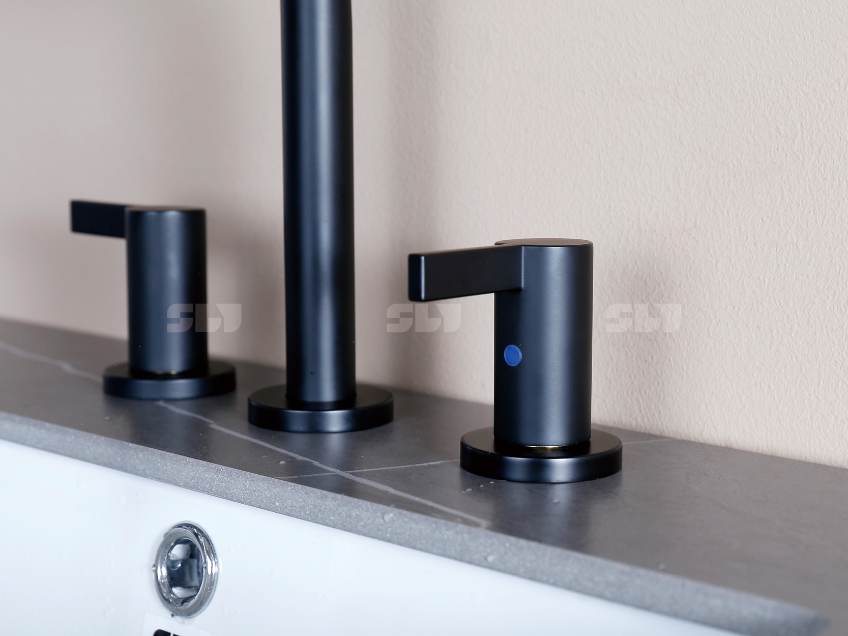 Copper bathroom faucet