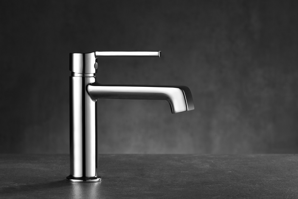 wall mounted bathroom faucets